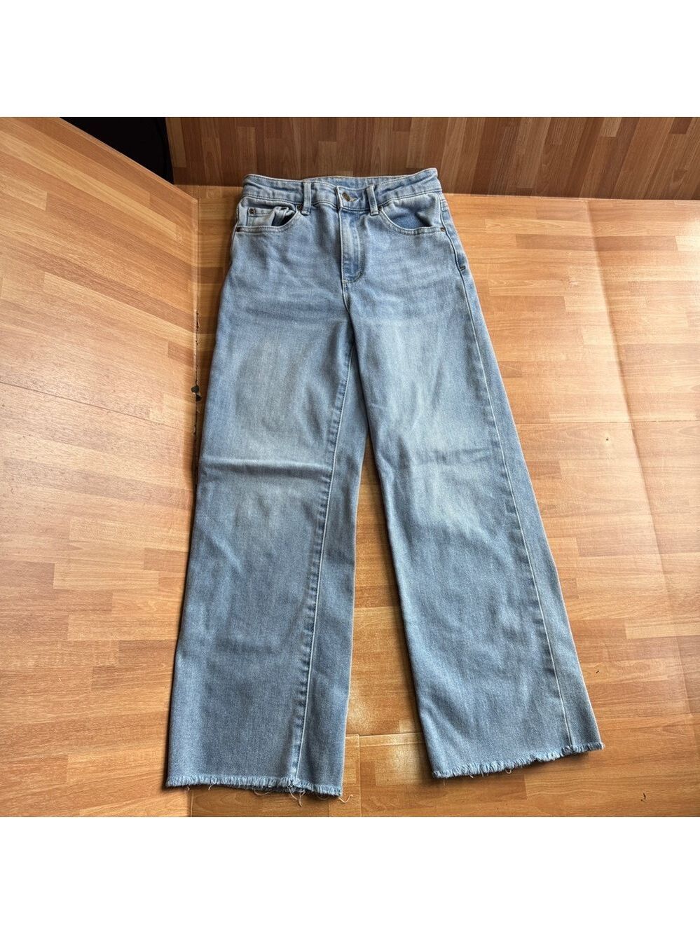 Tractr girls wideleg blue jeans, raw frayed hem size 10, adjustable waist